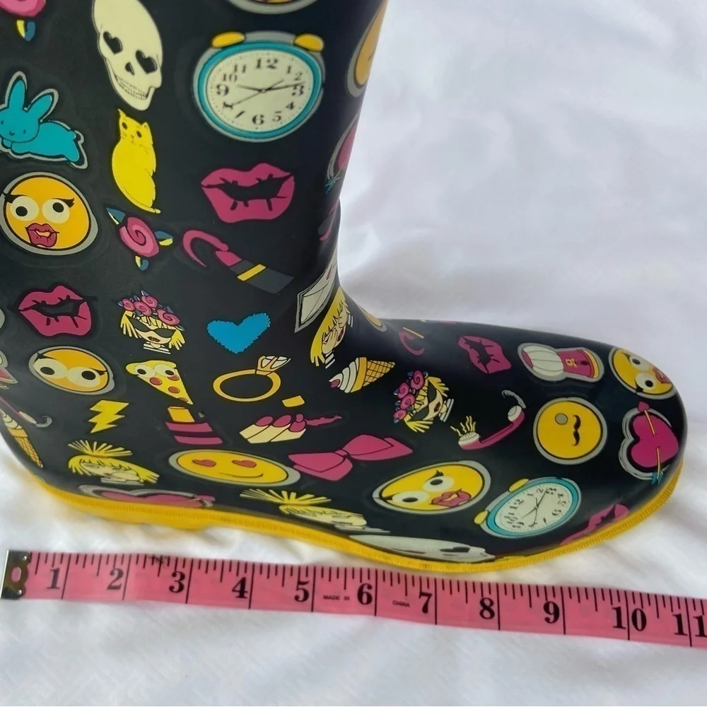 BETSEY JOHNSON Women's Emoji Rain Boots Sz 10 Multi-Color Cosplay Playful Funky